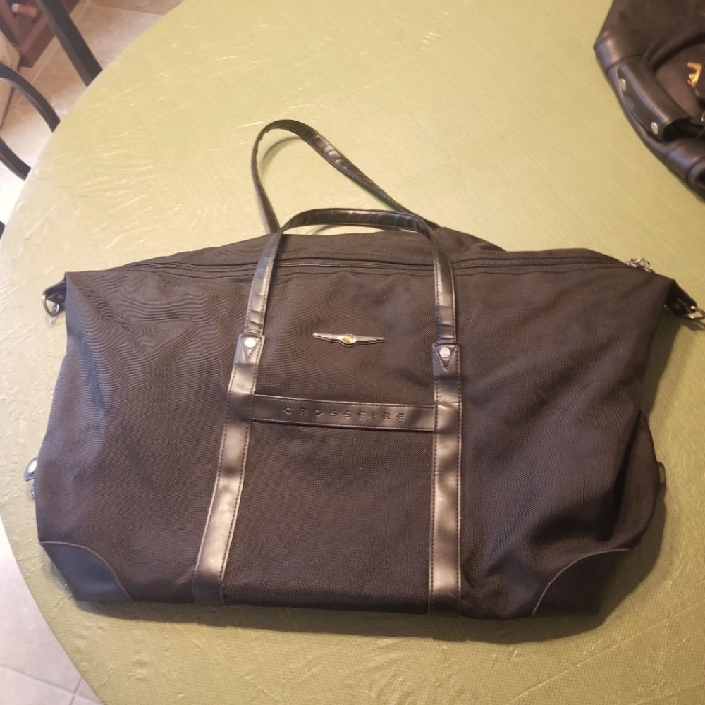 Tote - Chrysler Crossfire insignia